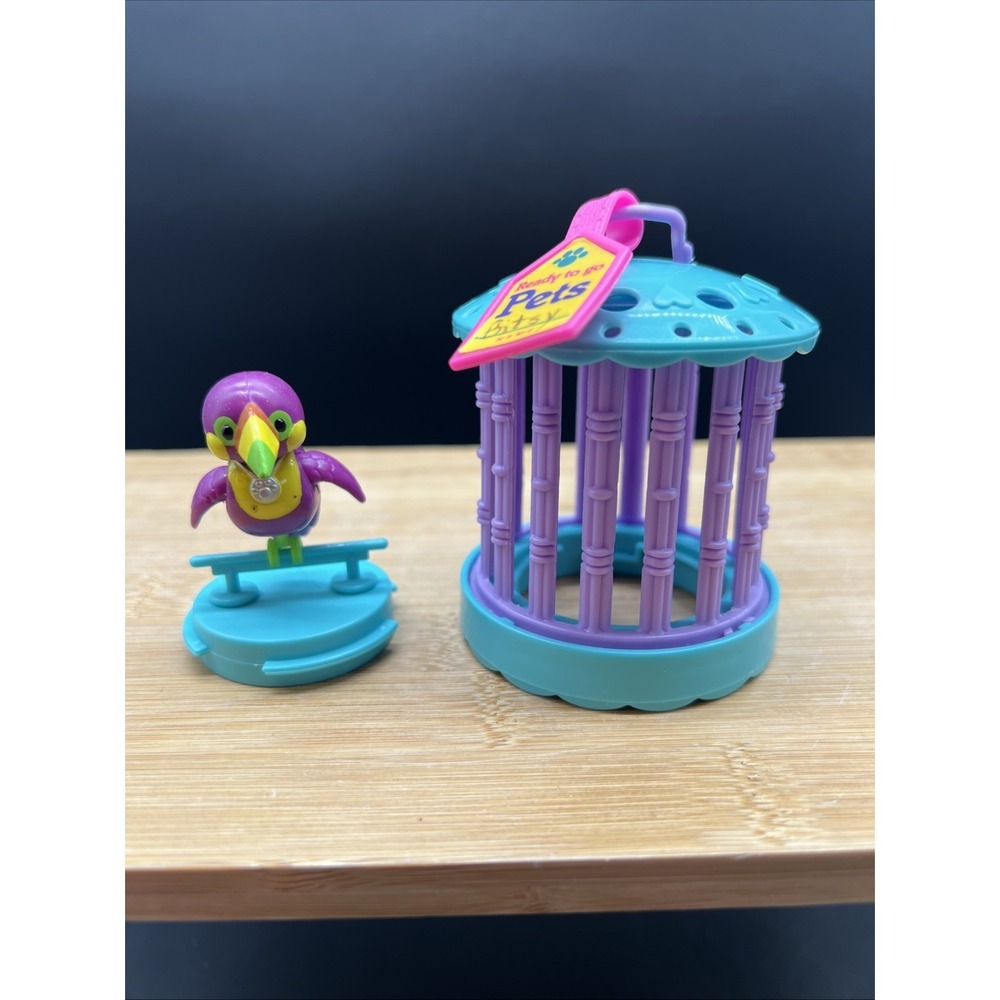 VTG Kenner 1992 Littlest Pet Shop Ticklish Toucan with Cozy Cage